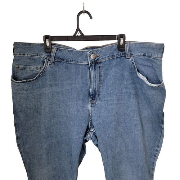 Lee Plus Size 26W Regular Fit Mid Rise Denim Blue Jeans. Gently Used Condition - Picture 2 of 13